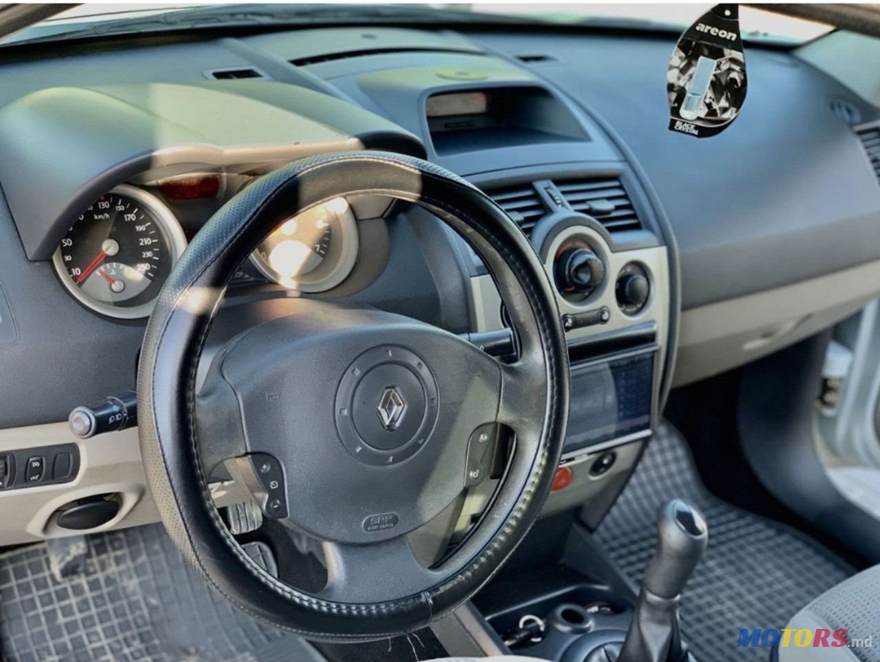 2005' Renault Megane photo #5