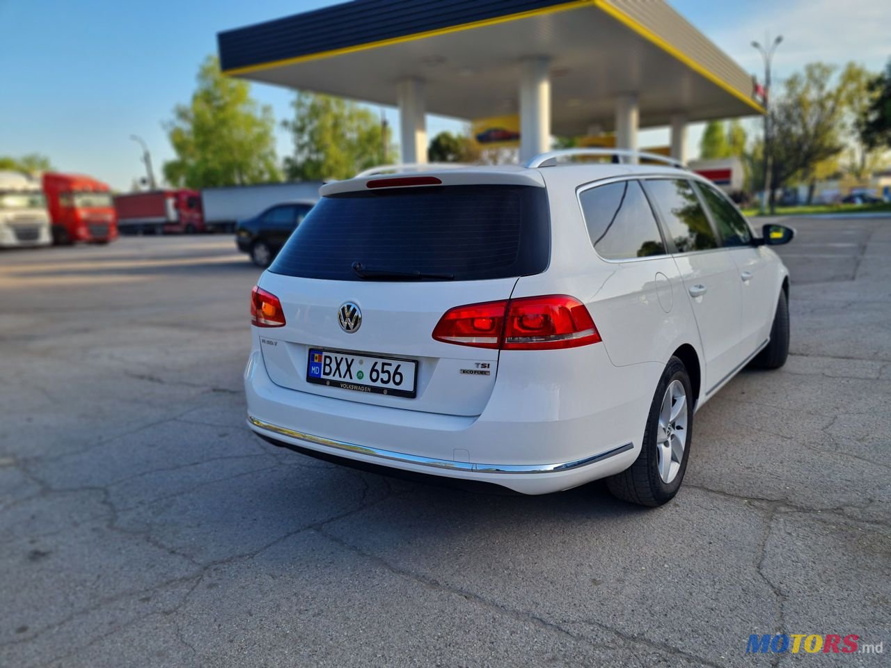 2012' Volkswagen Passat photo #4