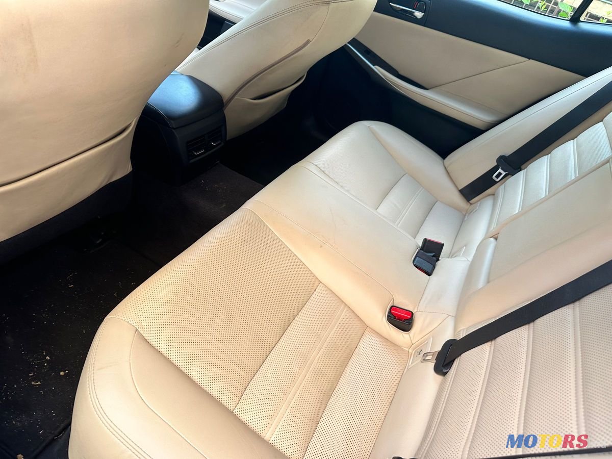 2014' Lexus Is Series photo #3