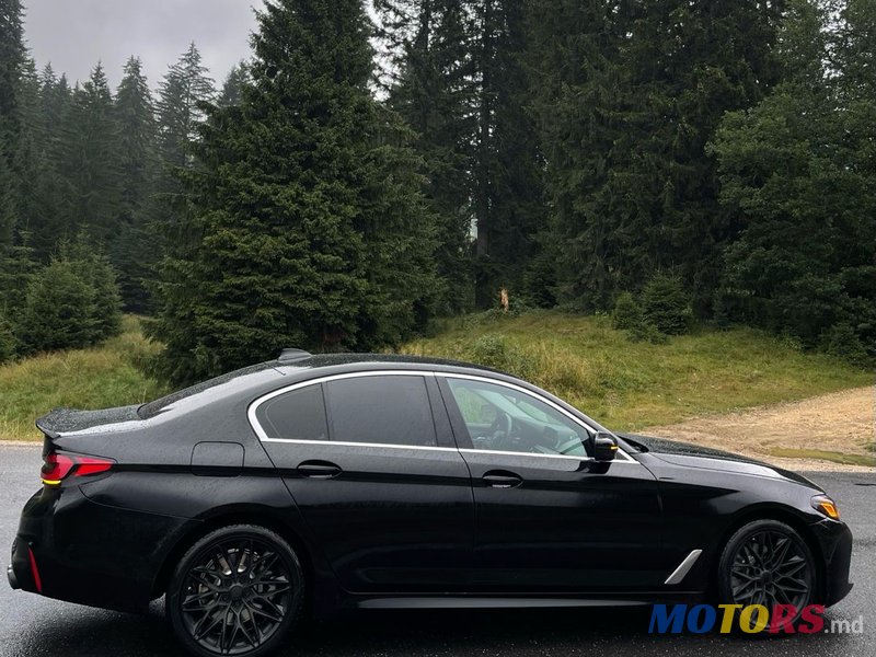 2020' BMW 5 Series photo #4