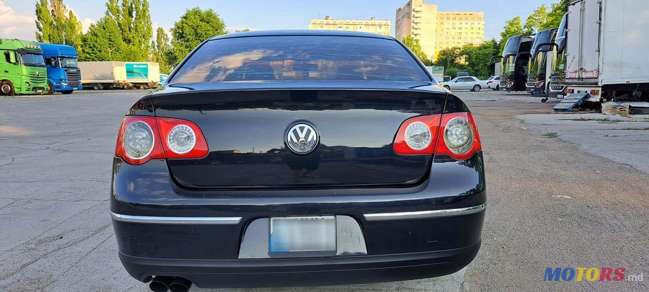 2009' Volkswagen Passat photo #6