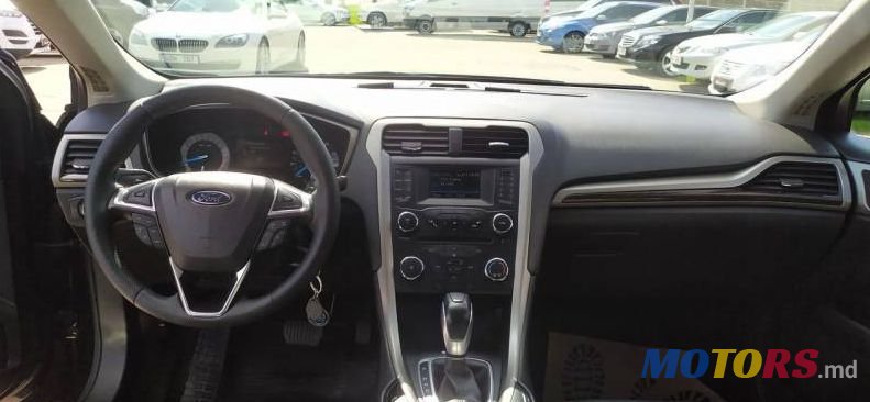 2013' Ford Fusion photo #3