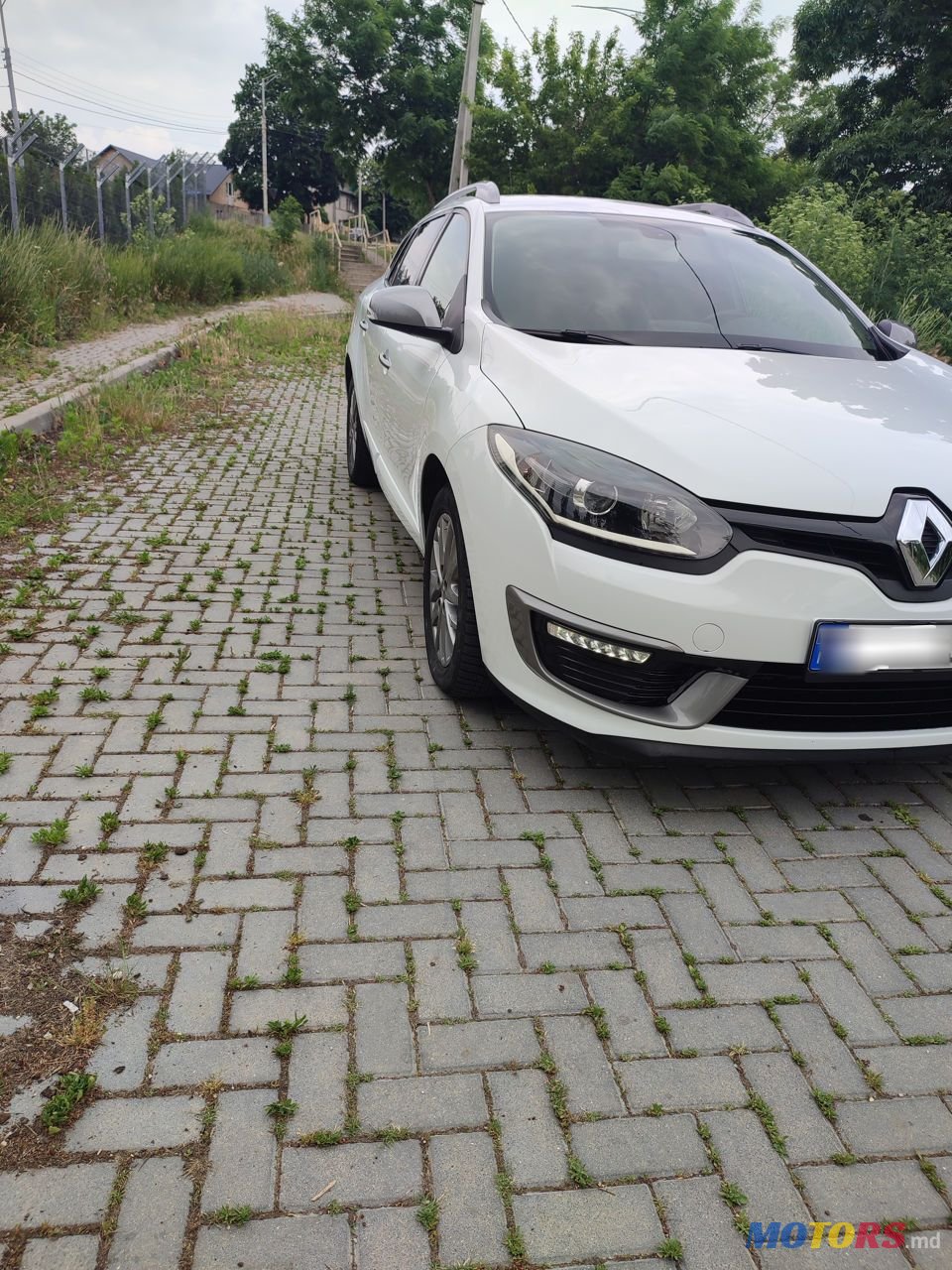2014' Renault Megane photo #2