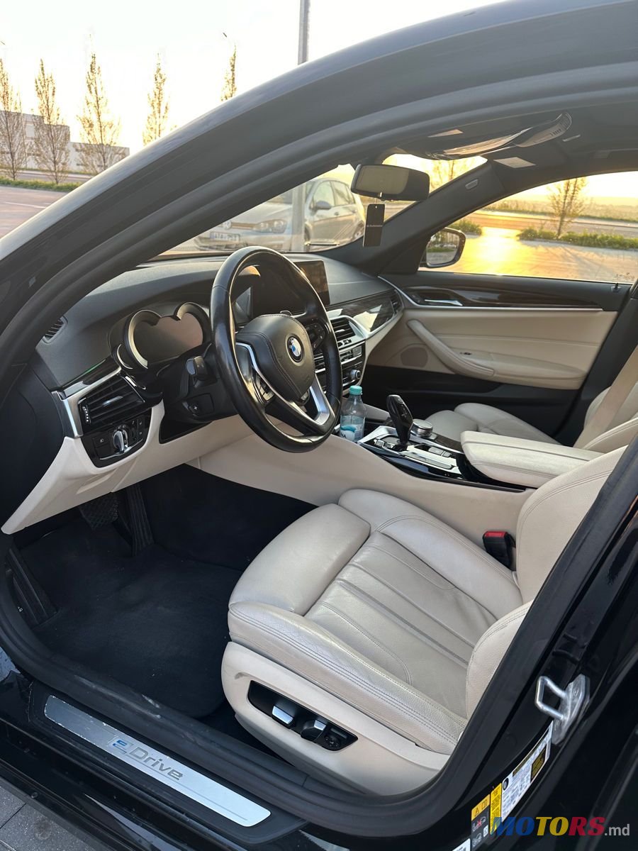 2017' BMW 5 Series photo #5