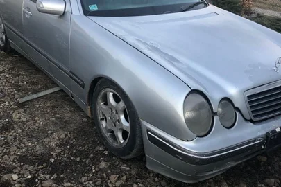 2002' Mercedes-Benz E-Class