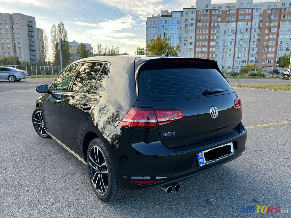 2015' Volkswagen Golf photo #5