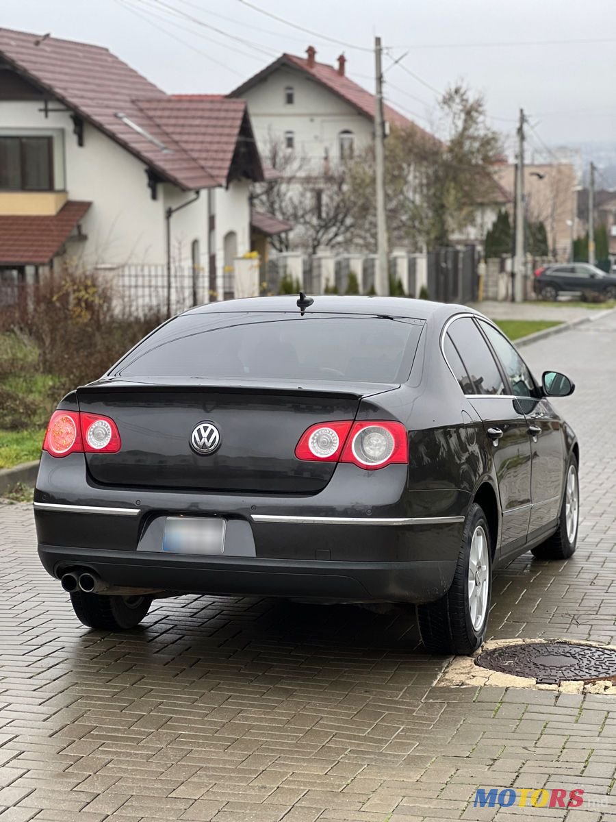 2008' Volkswagen Passat photo #4