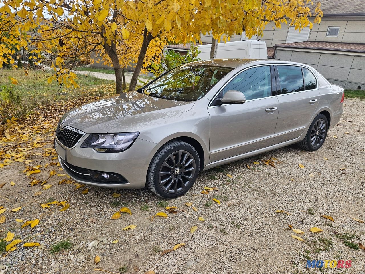 2013' Skoda Superb photo #5
