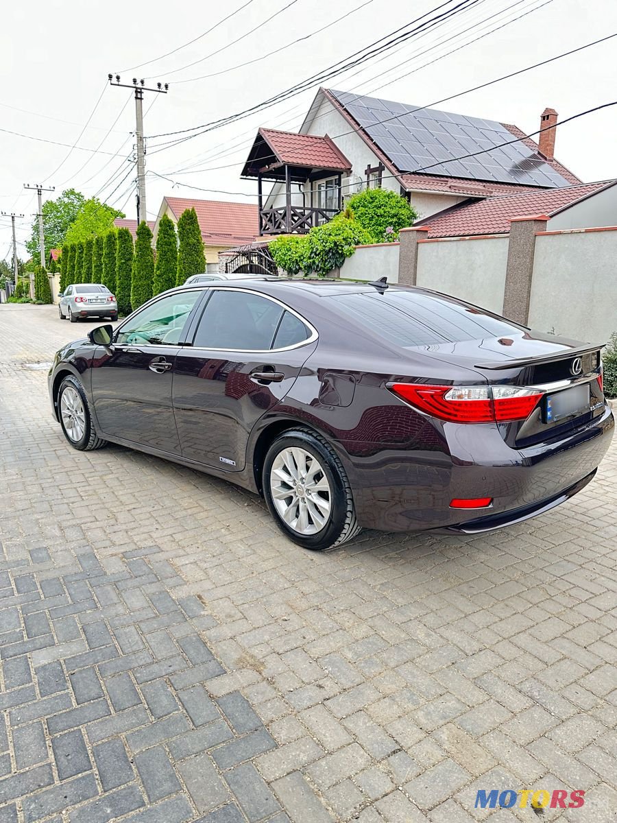 2013' Lexus Es Series photo #6