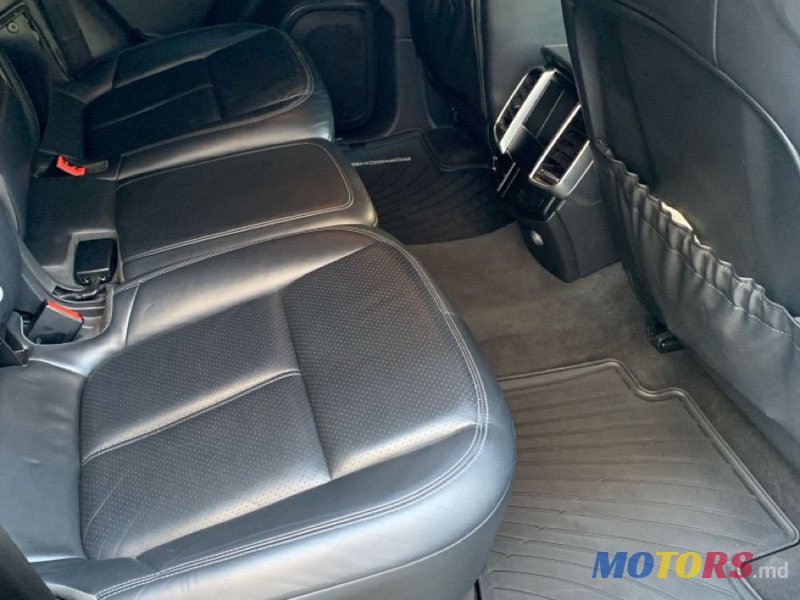 2010' Porsche Cayenne photo #4