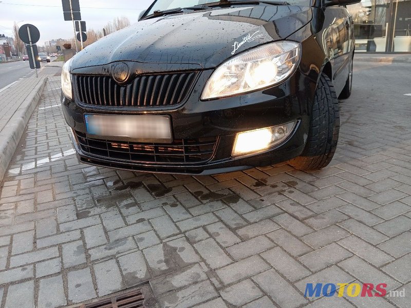 2010' Skoda Fabia photo #6