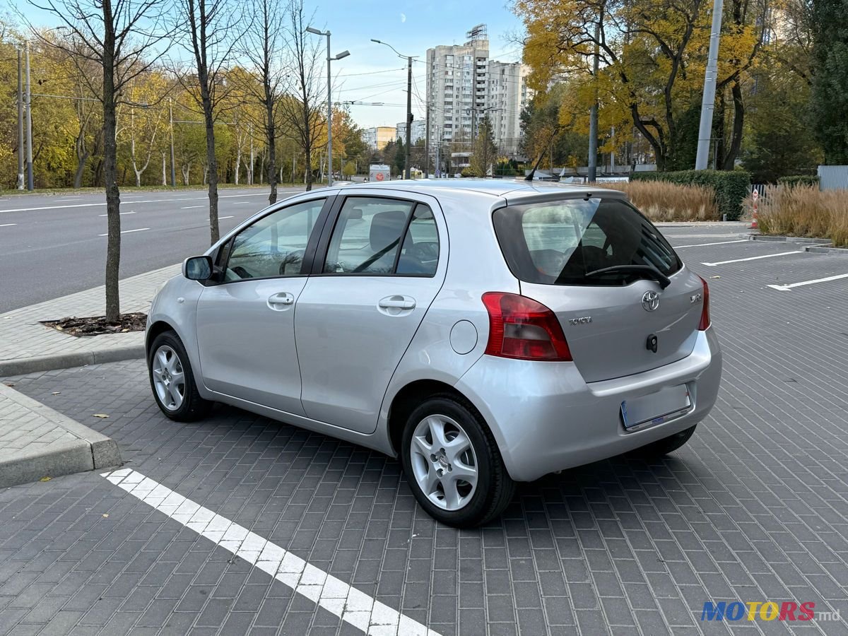 2007' Toyota Yaris photo #2