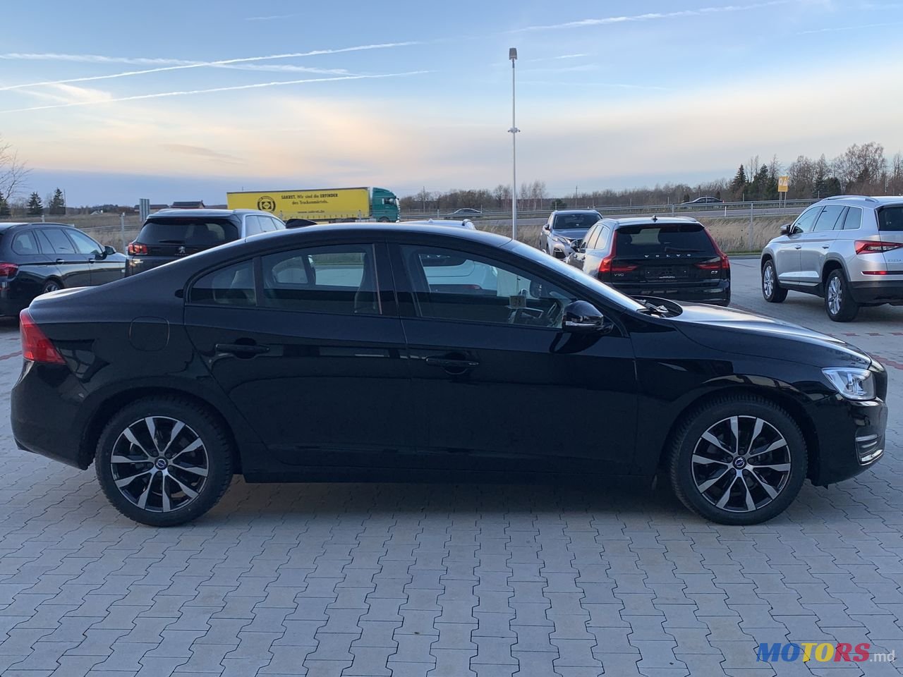 2017' Volvo S60 photo #3