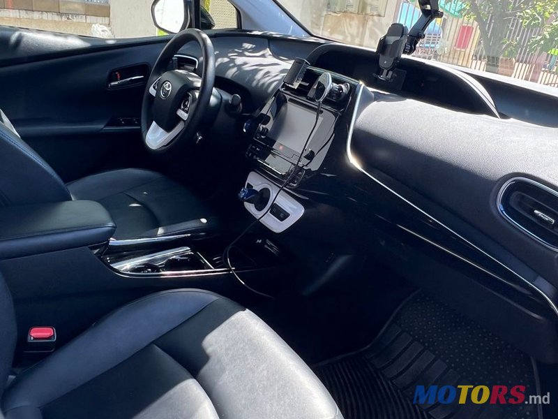 2016' Toyota Prius photo #5