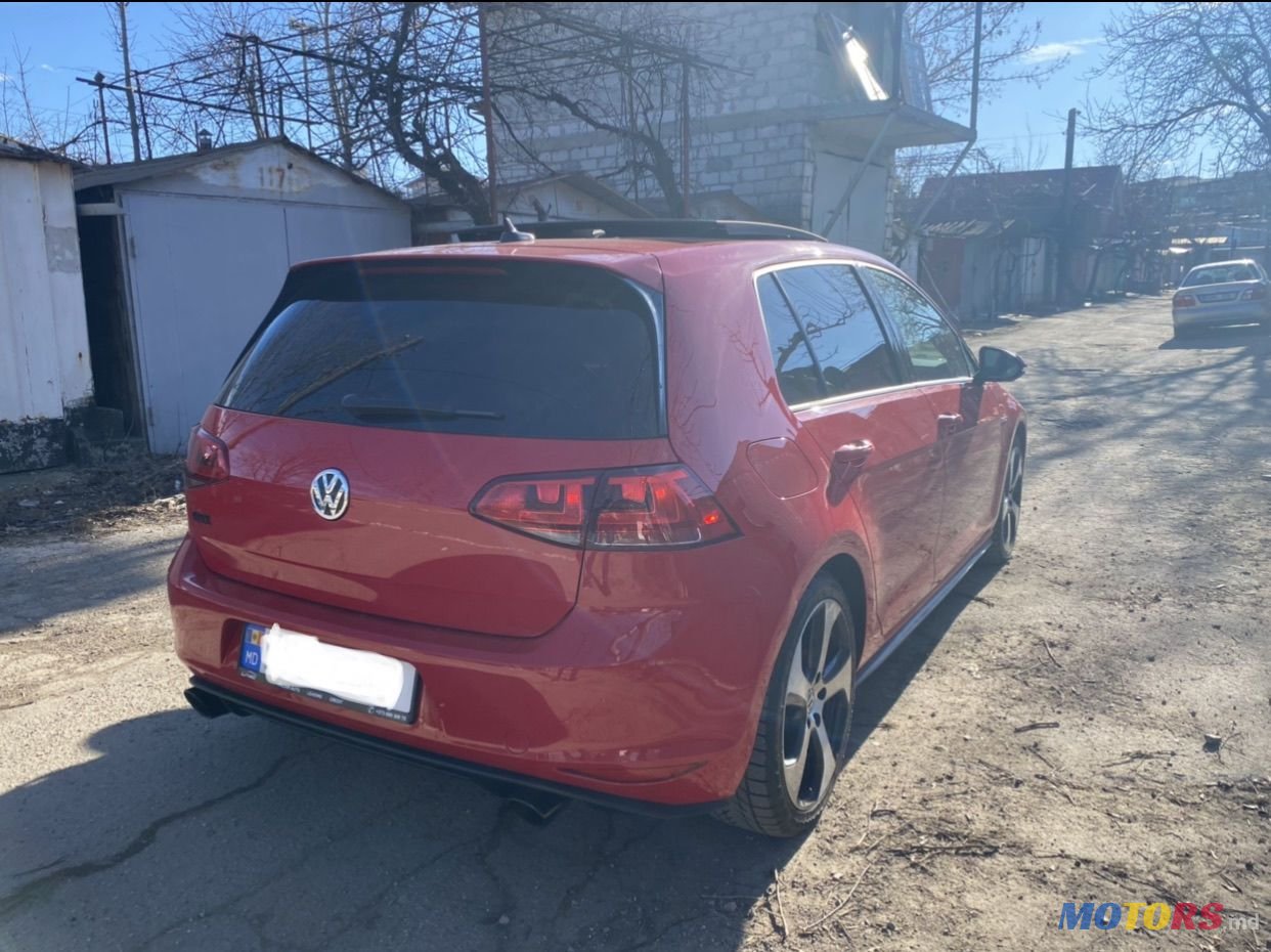 2015' Volkswagen Golf photo #2