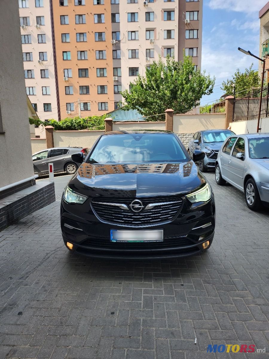 2018' Opel Grandland X photo #2