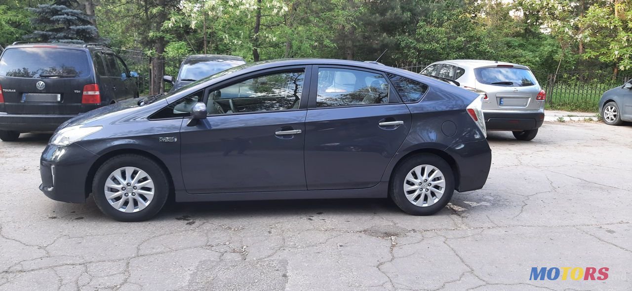 2013' Toyota Prius photo #6