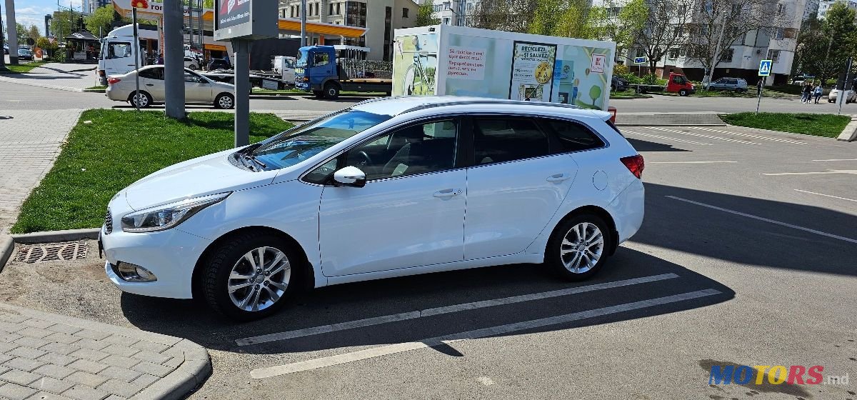 2013' Kia Ceed Sw photo #5