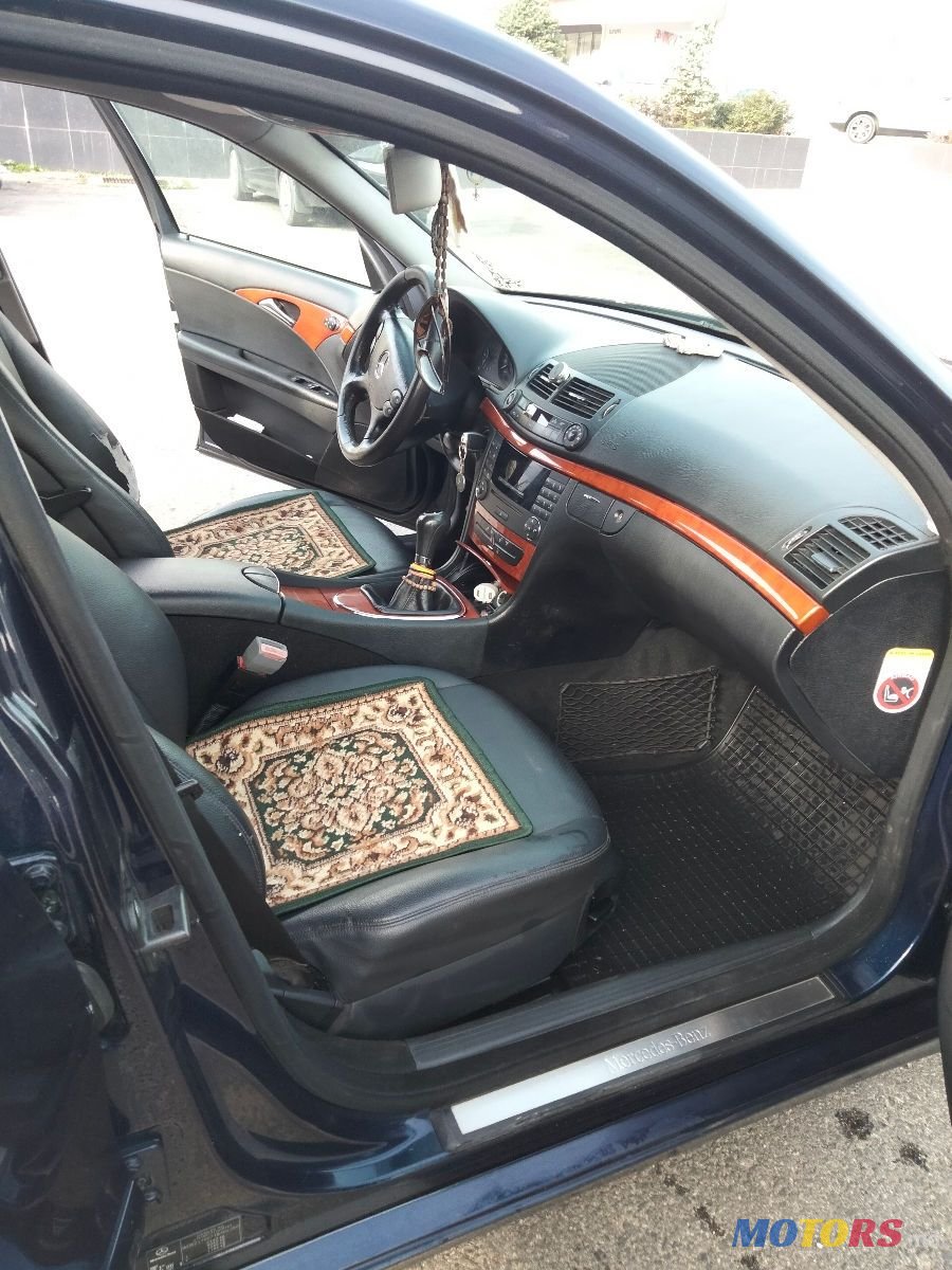 2008' Mercedes-Benz E Класс photo #5