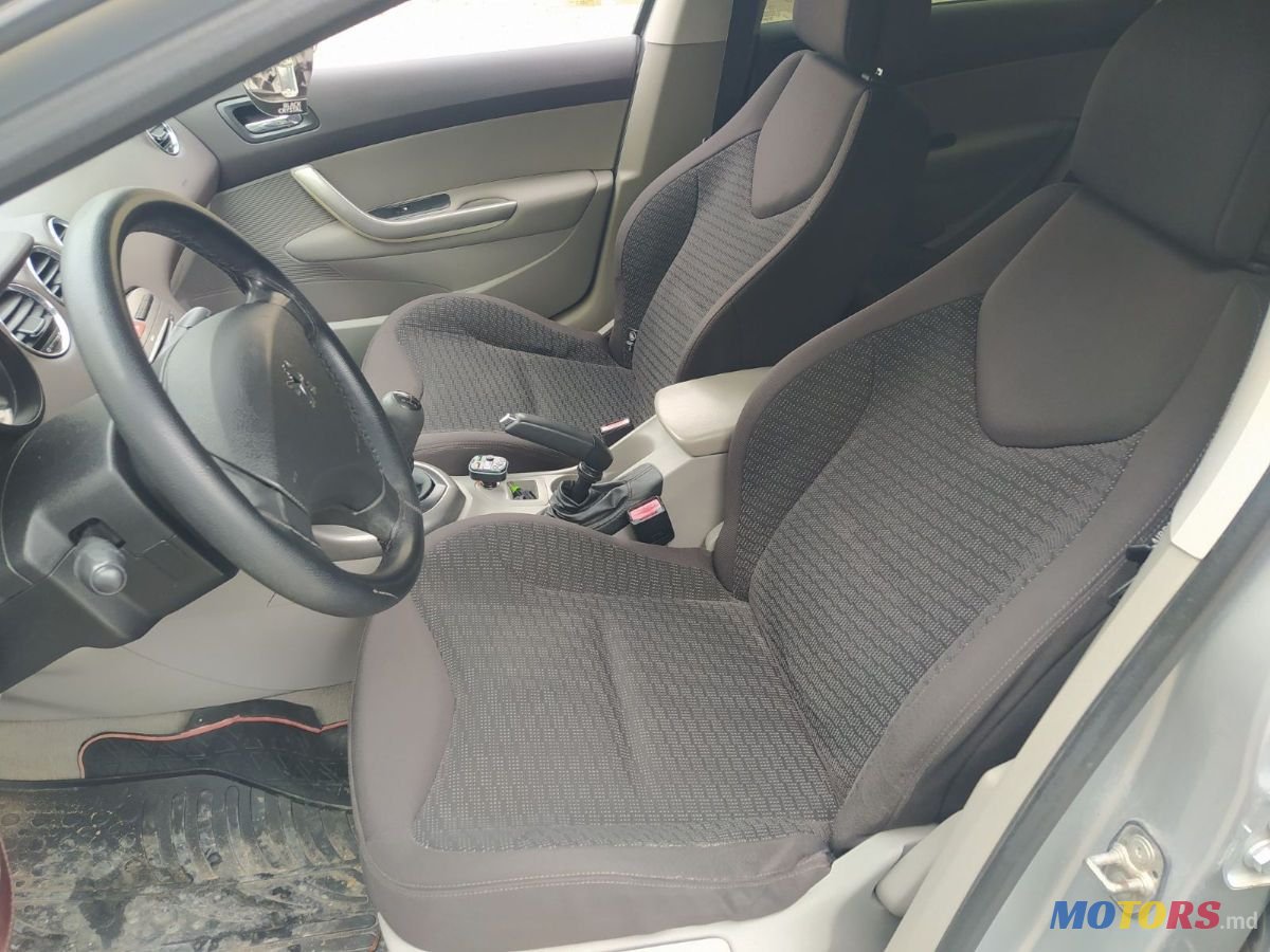 2009' Peugeot 308 photo #6