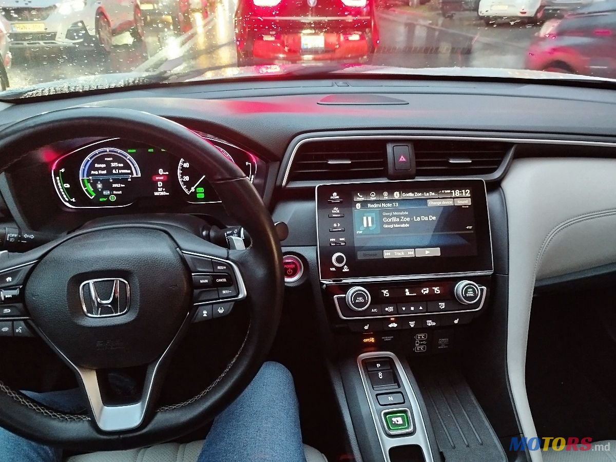 2018' Honda Insight photo #4