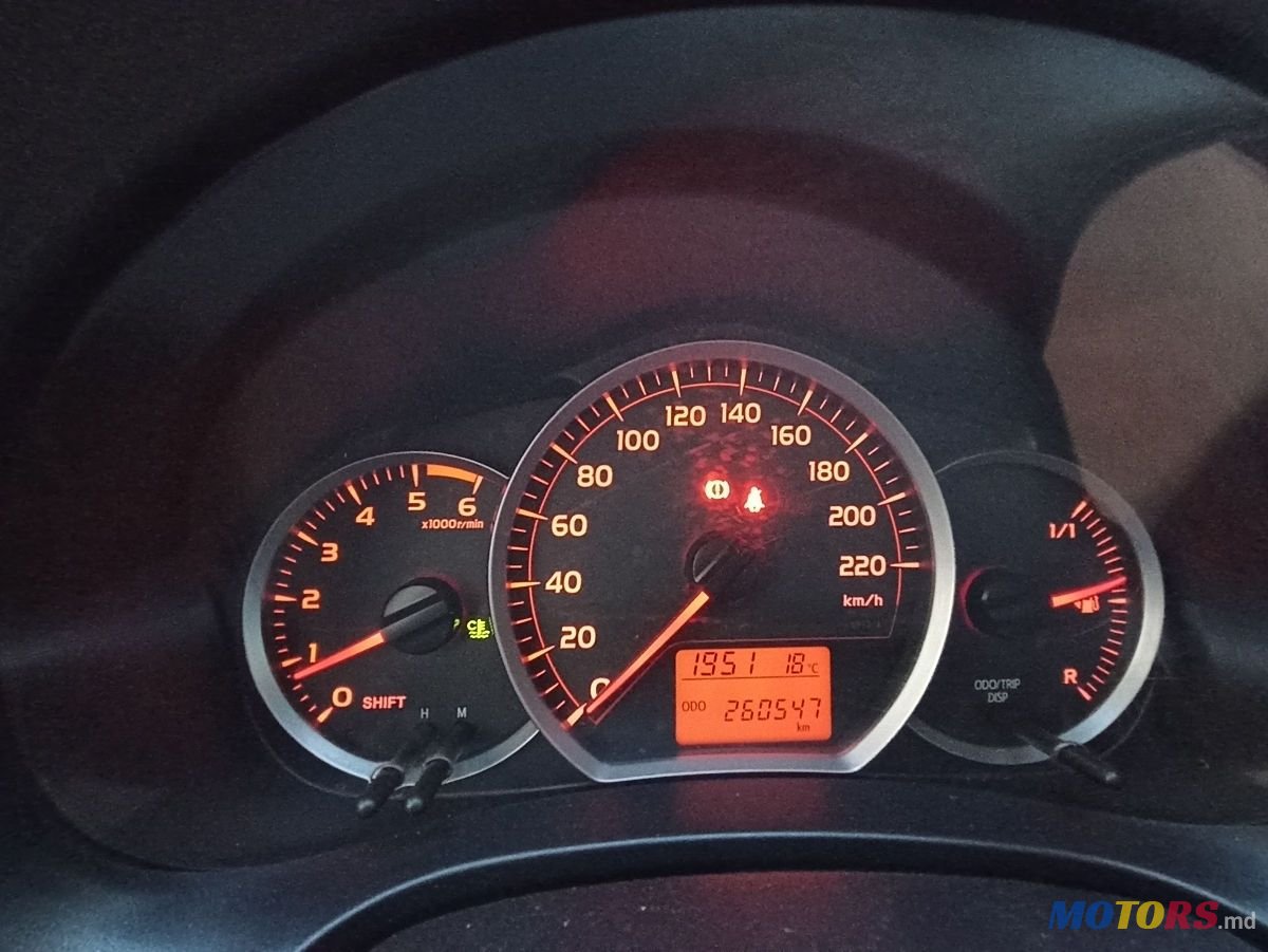 2012' Toyota Yaris photo #4