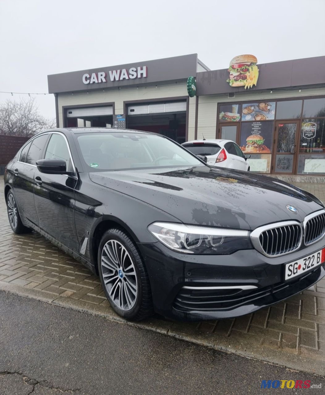 2017' BMW 5 Series photo #2