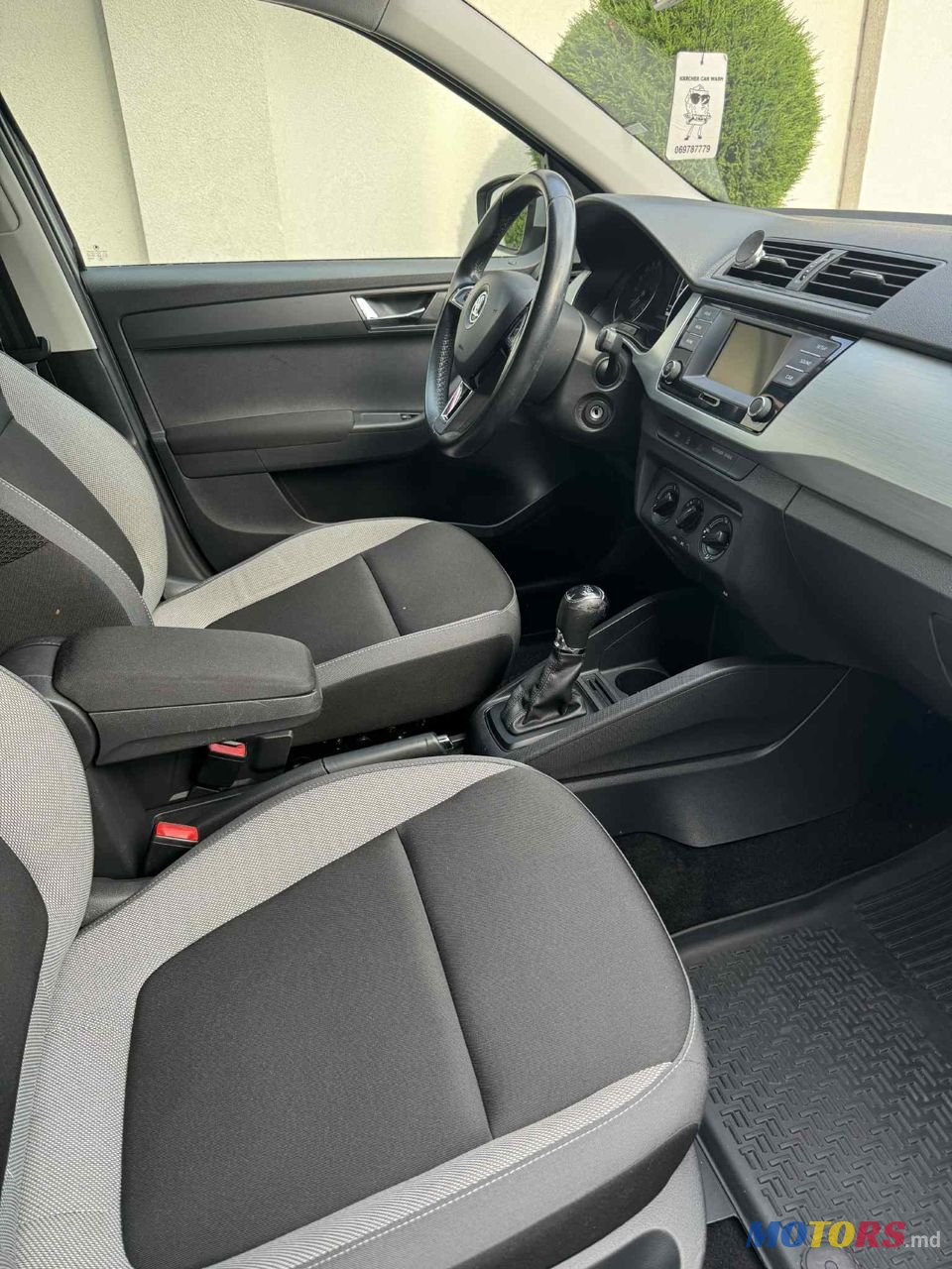 2015' Skoda Fabia photo #3