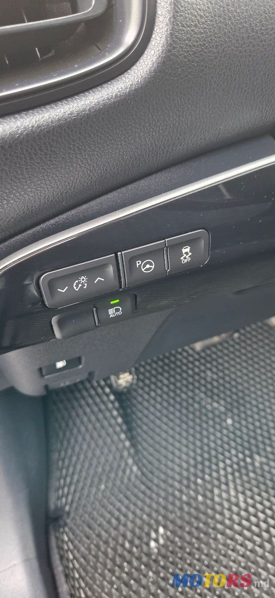 2017' Toyota Prius photo #4
