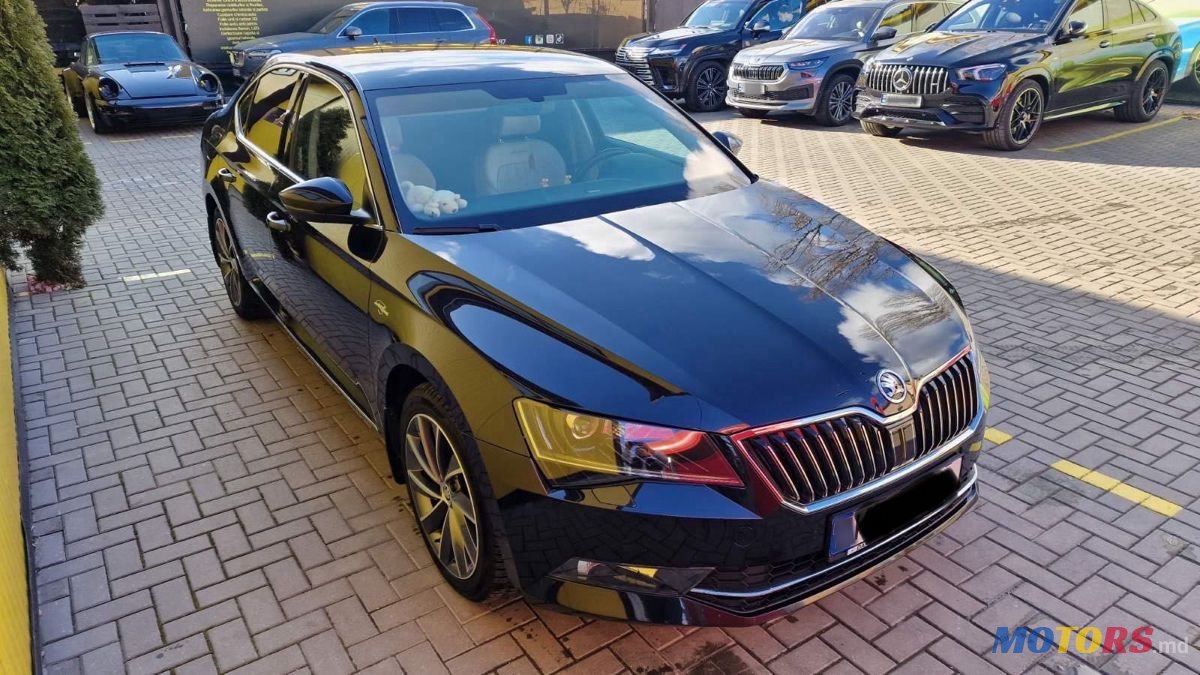 2018' Skoda Superb photo #2