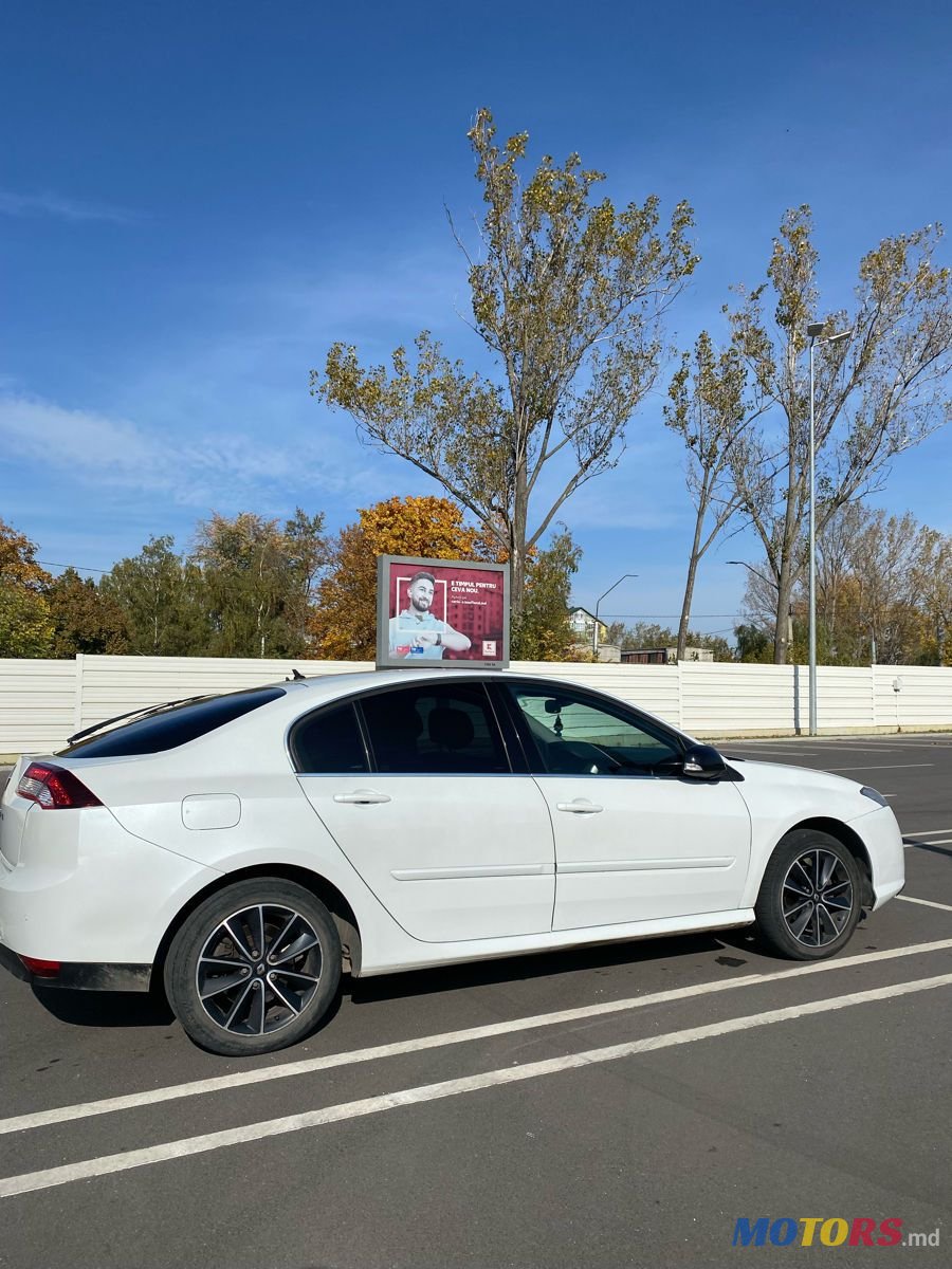 2012' Renault Laguna photo #4