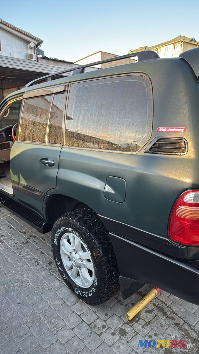 2001' Toyota Land Cruiser photo #5
