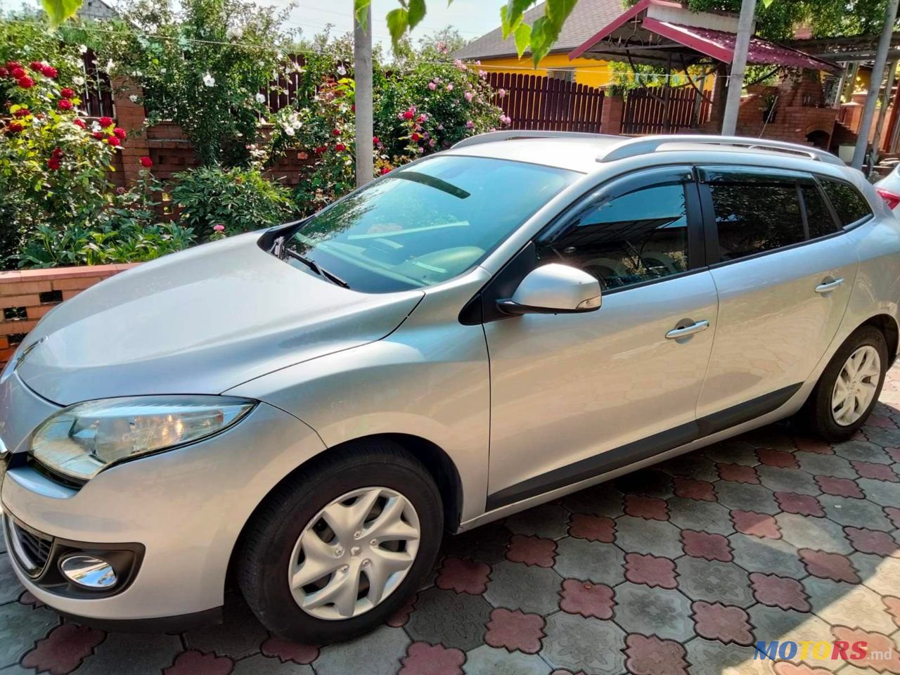 2013' Renault Megane photo #1