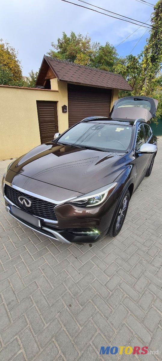 2016' Infiniti QX30 photo #3