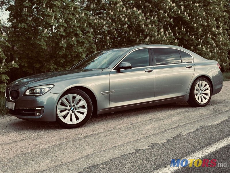 2013' BMW 7 Series photo #3