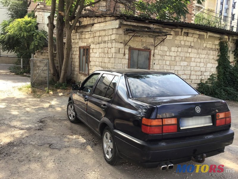 1994' Volkswagen Vento photo #6