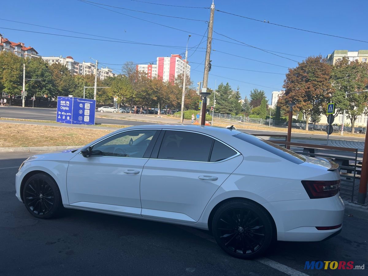2019' Skoda Superb photo #6