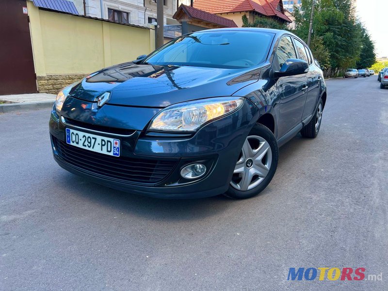 2013' Renault Megane photo #3