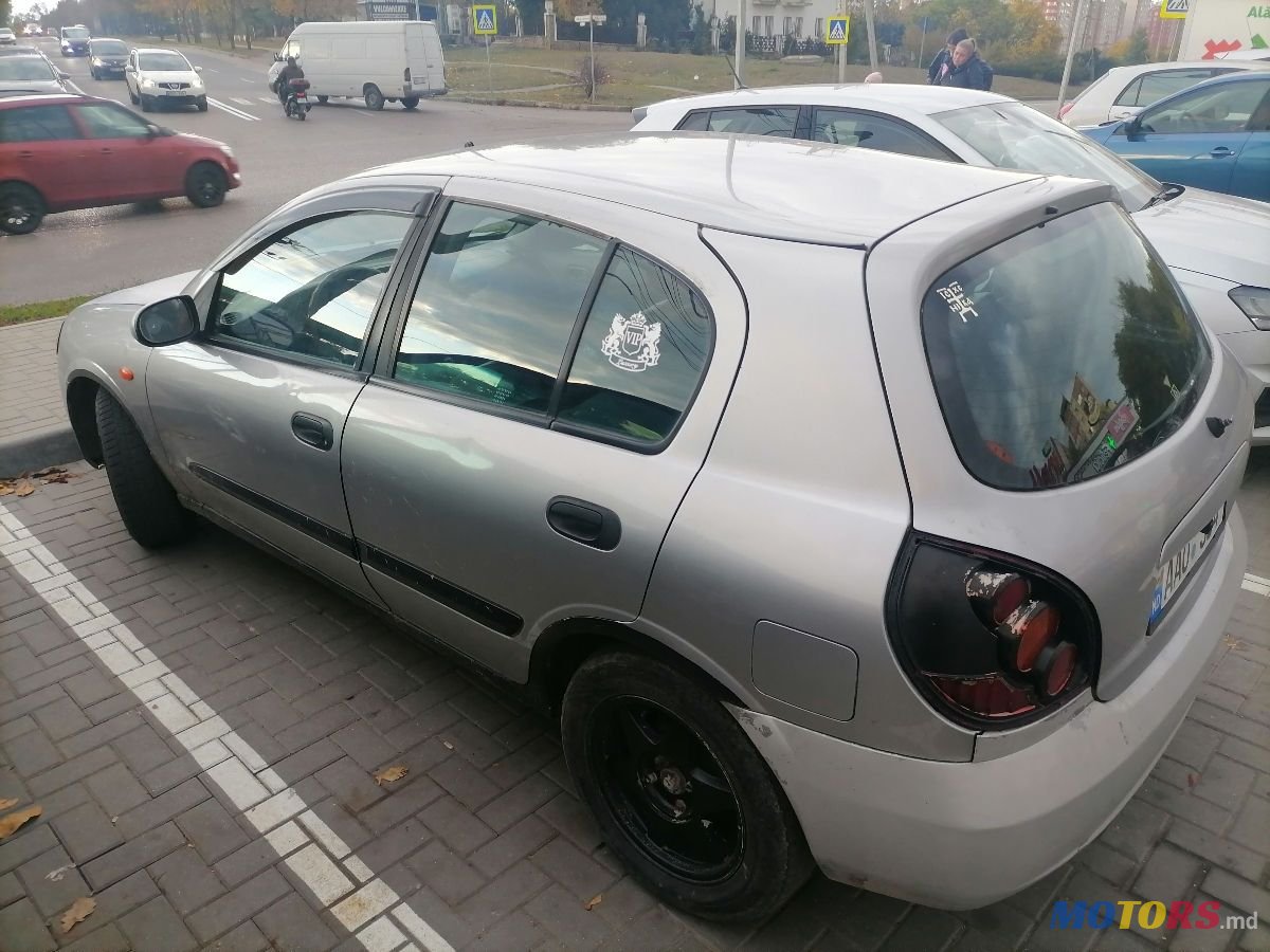 2004' Nissan Almera photo #3