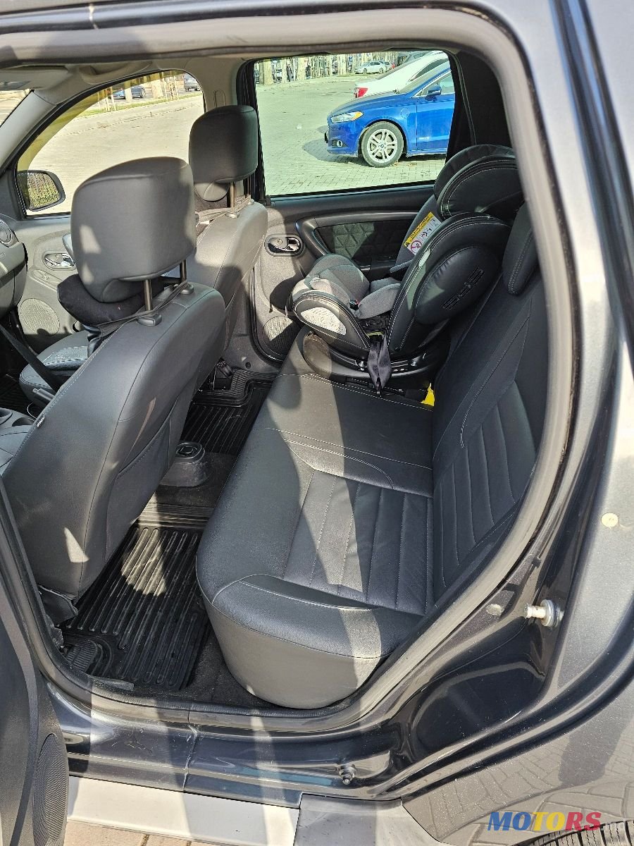 2013' Dacia Duster photo #3