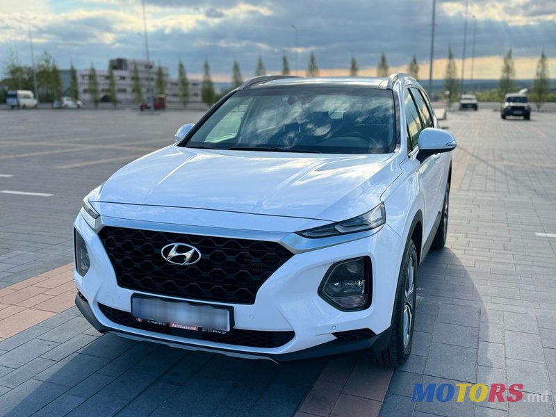 2018' Hyundai Santa Fe photo #1