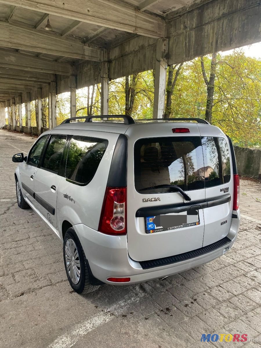 2009' Dacia Logan Mcv photo #5