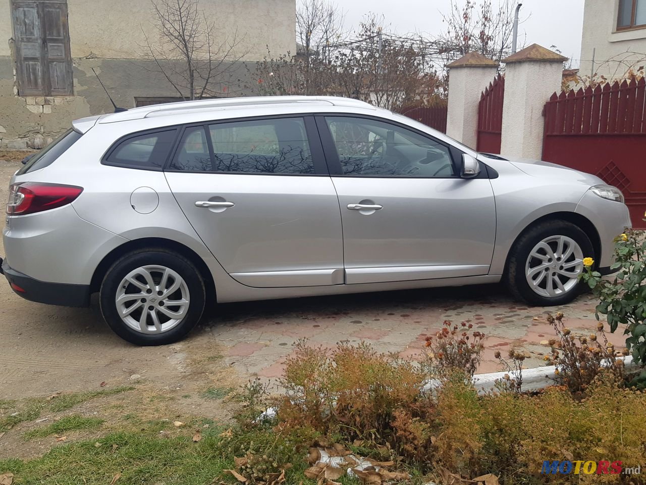 2013' Renault Megane photo #1