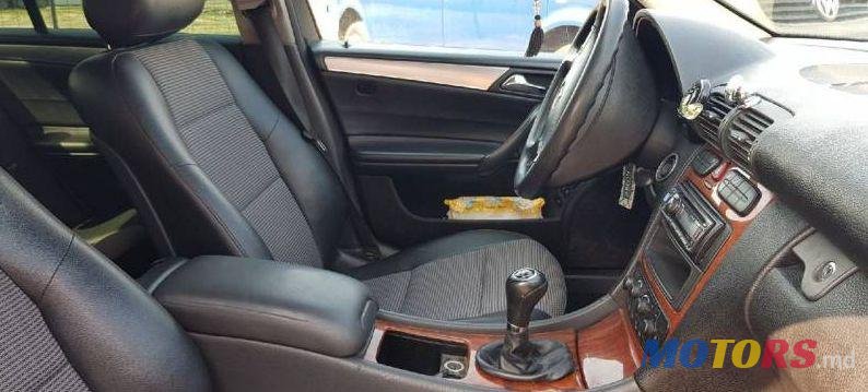 2001' Mercedes-Benz C photo #3