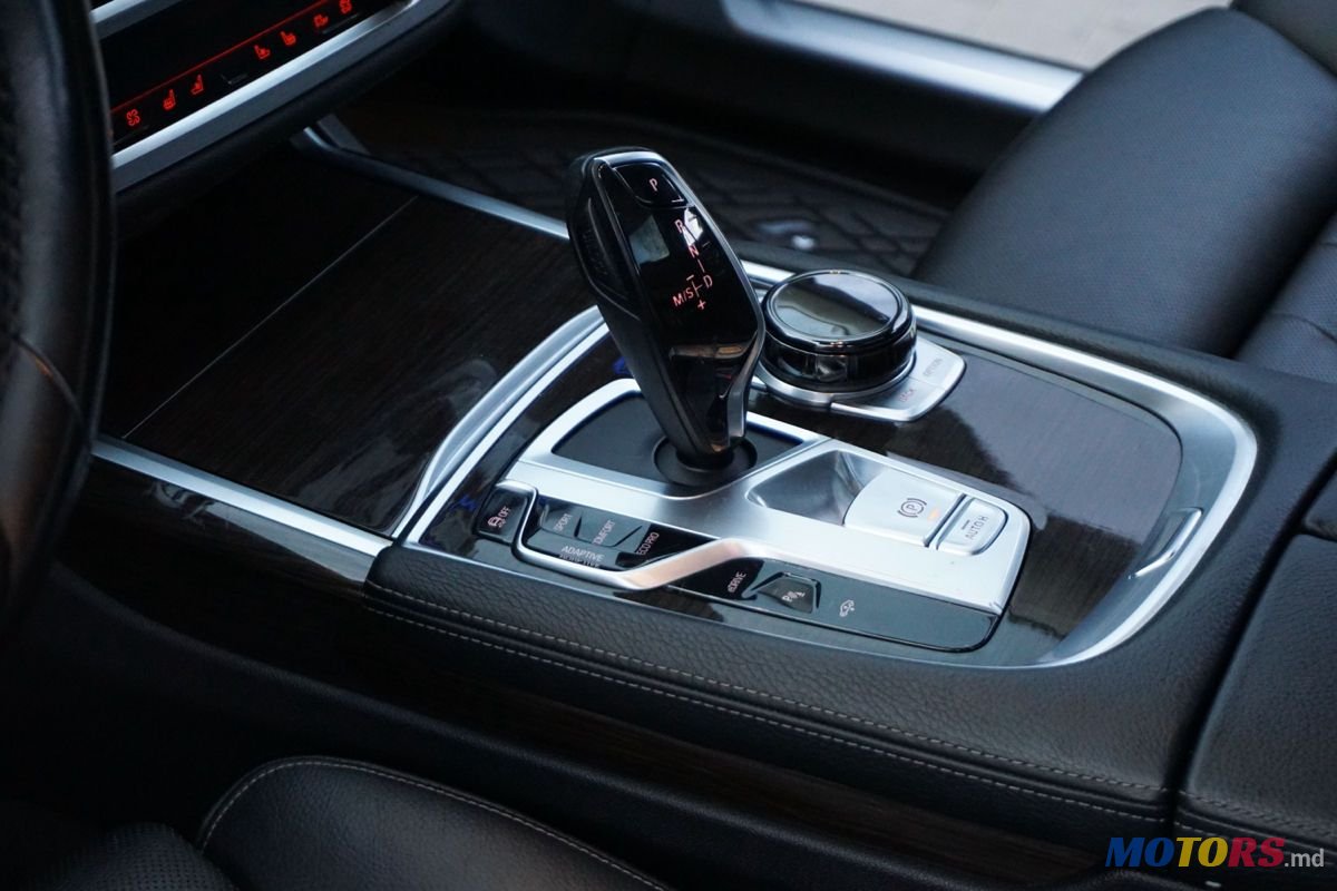2018' BMW 7 Series photo #6