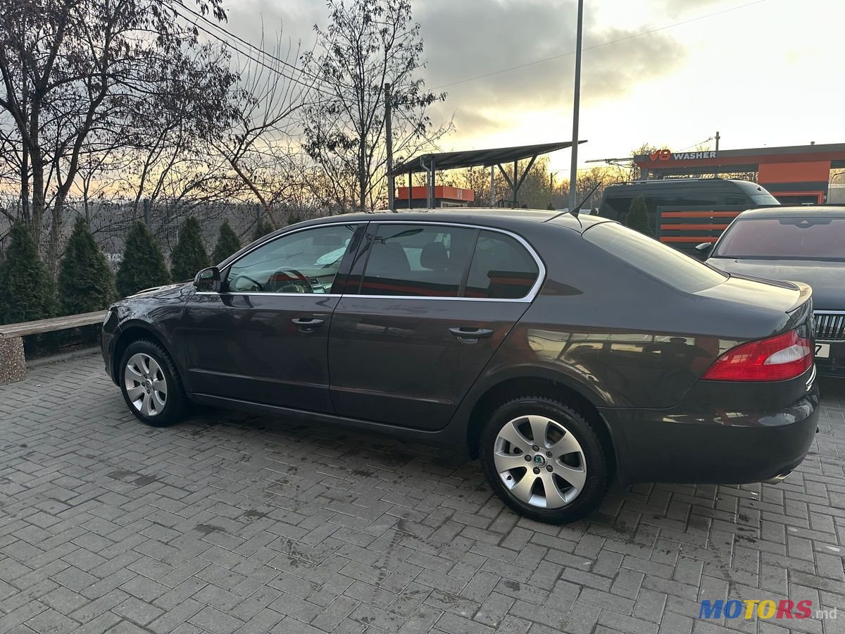 2009' Skoda Superb photo #3