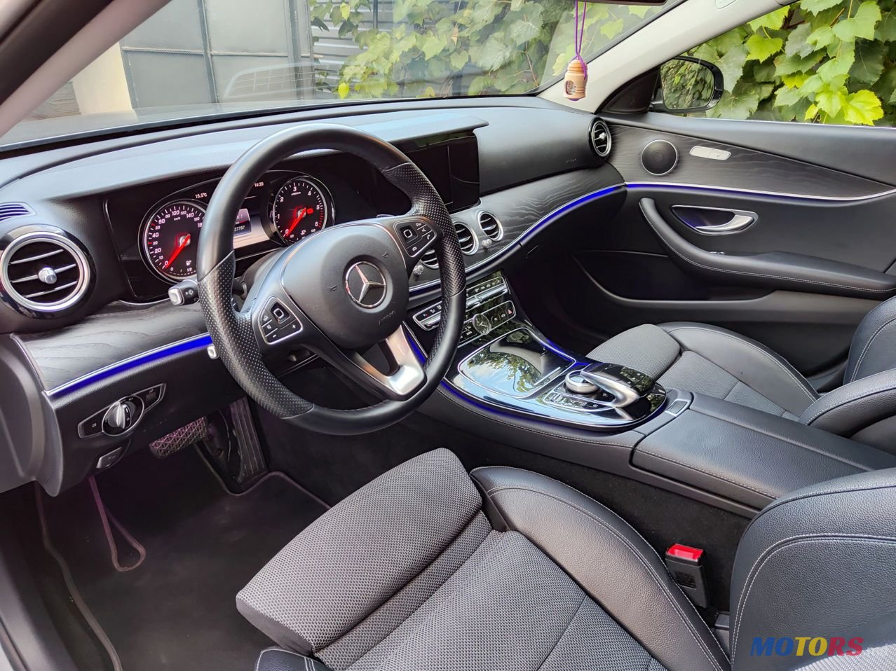 2017' Mercedes-Benz E Класс photo #6