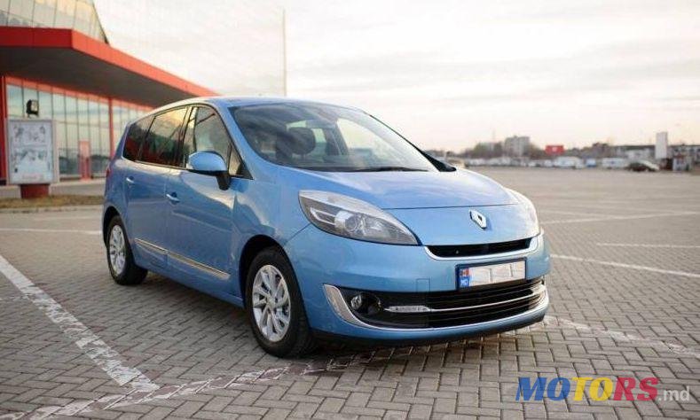 2012' Renault Grand Scenic photo #1