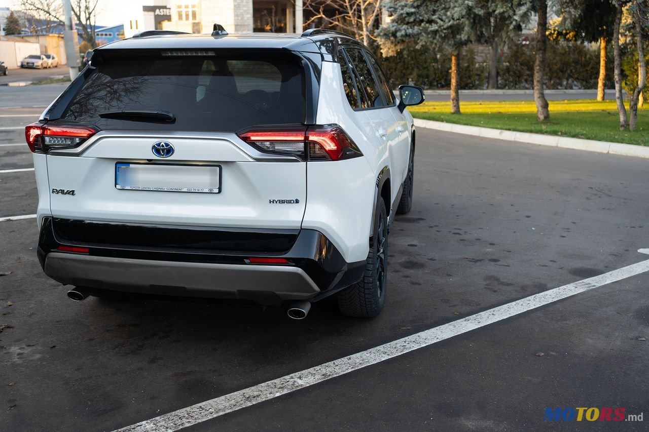 2023' Toyota RAV4 photo #5