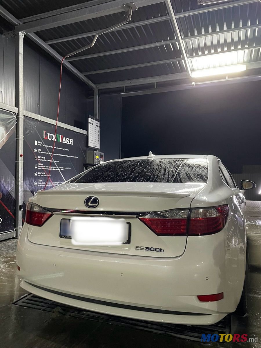 2013' Lexus Es Series photo #4